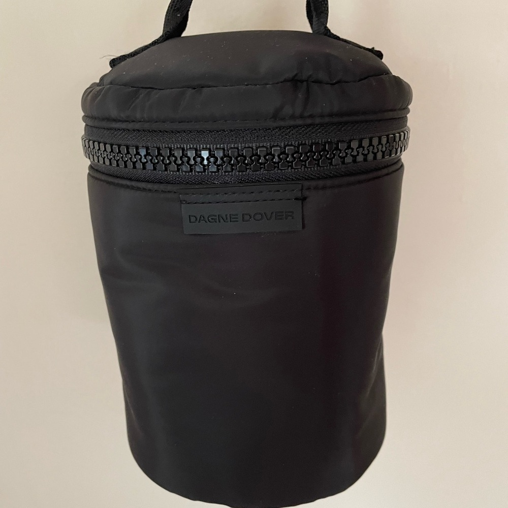 Dagne Dover Black Toiletry Bag